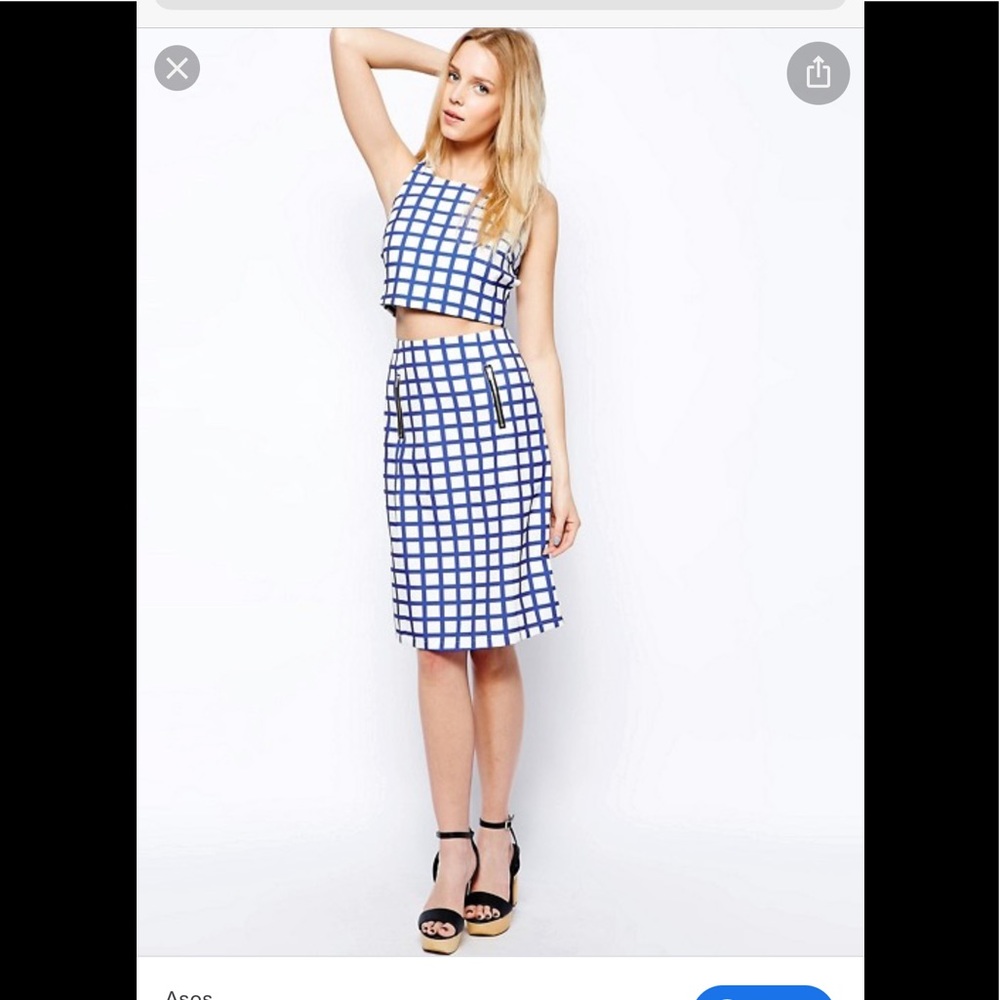 Sz 6 nwot ASOS Fashion Union crop top blue + white
